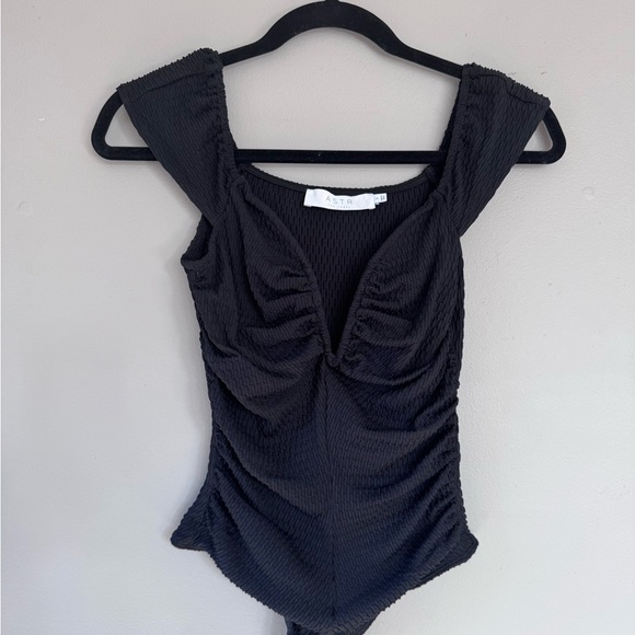 Astr Black Textured Bodysuit - Picture 3 of 5